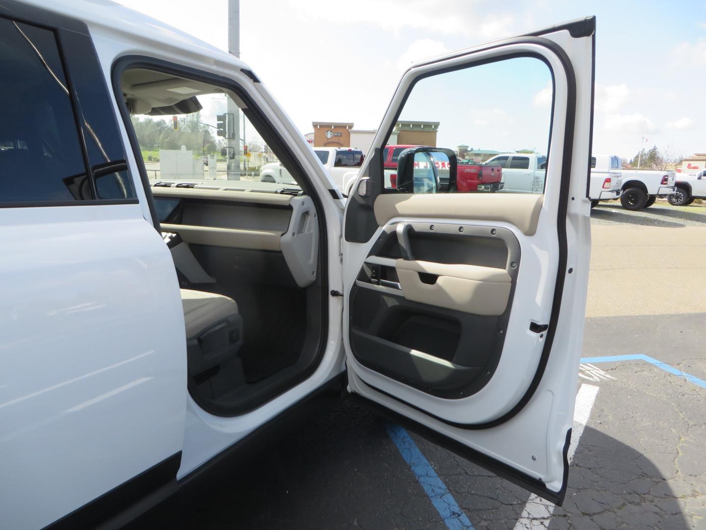 2022 White Land Rover Defender 110 S (SALEJ7RX6N2) with an 2.0L L4 DOHC 16V engine, 8A transmission, located at 2630 Grass Valley Highway, Auburn, CA, 95603, (530) 508-5100, 38.937893, -121.095482 - Photo#39